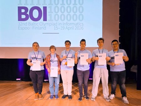 Das deutsche Team: Pascal Atzler, Daphne Carmesin, Kevin Haocheng Gong, Alexander Levant, Maksym Shvedchenko und Rasmus Zenker. Quelle: BWINF